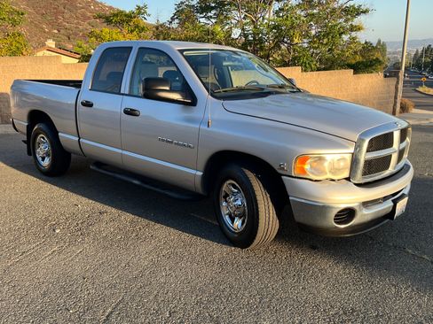 Used 2004 Dodge Ram 2500 Truck SLT w/ Trailer Tow Group RWD image 5