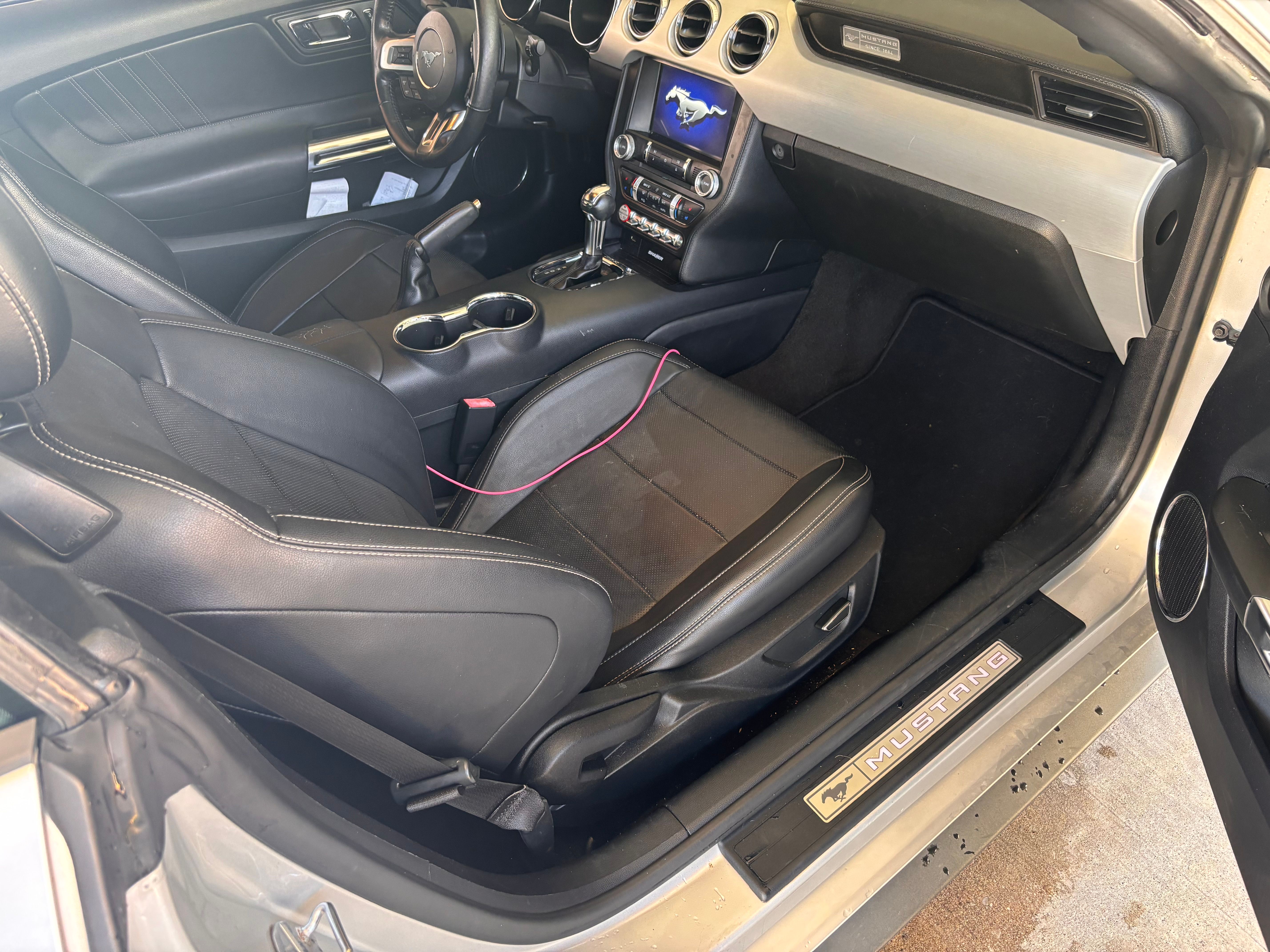 Used 2016 Ford Mustang Premium RWD image 15