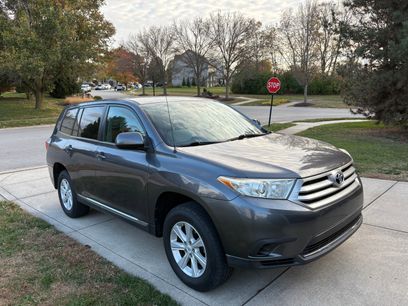 Used 2011 Toyota Highlander SE