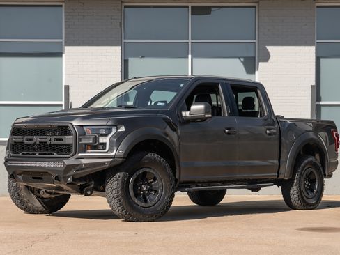 Used 2018 Ford F150 Raptor w/ Equipment Group 802A Luxury image 1
