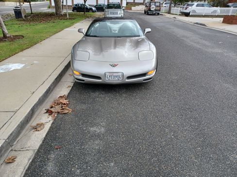 Used 2002 Chevrolet Corvette Convertible w/ Preferred Equipment Group2 image 8