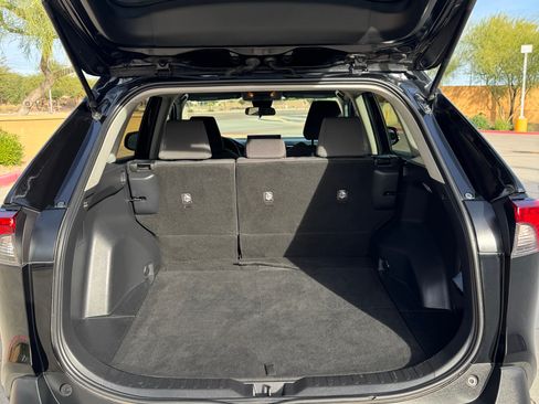 Used 2021 Toyota RAV4 XLE image 11