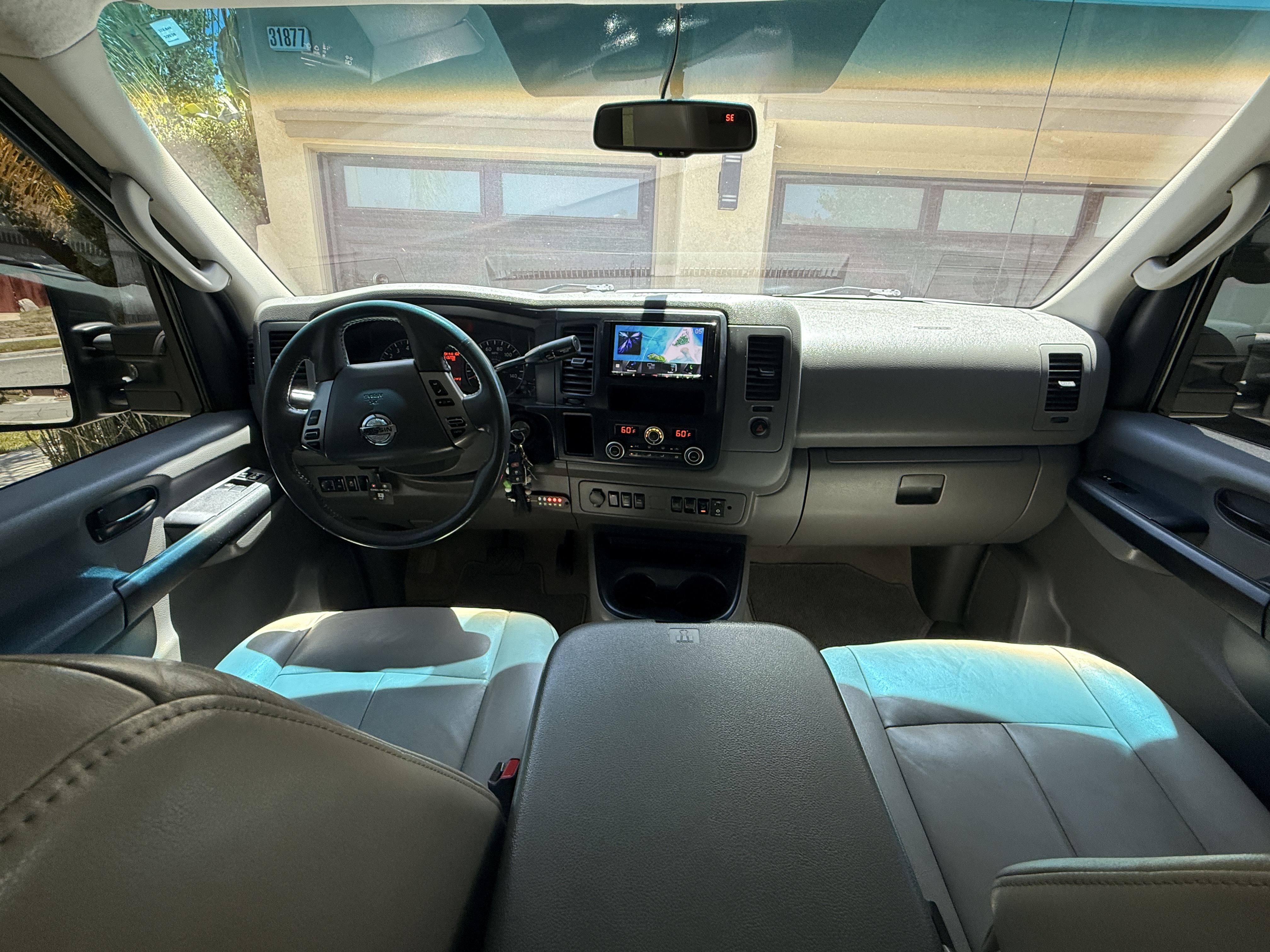 Used 2015 Nissan NV 3500 SL w/ Technology Package RWD image 14