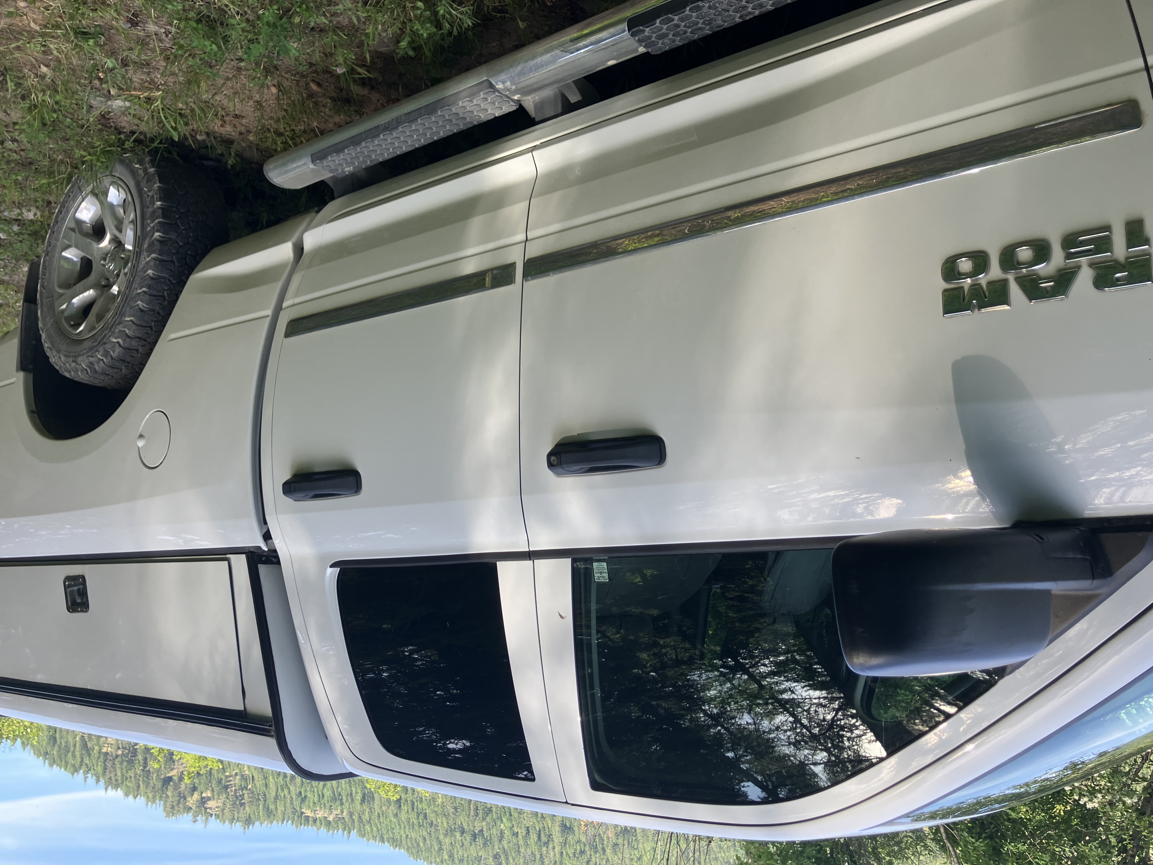 Used 2014 RAM 1500 Express AWD/4WD image 1