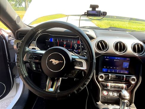 Used 2021 Ford Mustang GT Premium w/ Equipment Group 401A RWD image 8