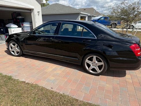 Used 2011 Mercedes-Benz S 550 4MATIC image 1