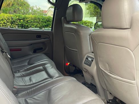 Used 2004 GMC Yukon SLT w/ 1SD Preferred Equipment Group image 6