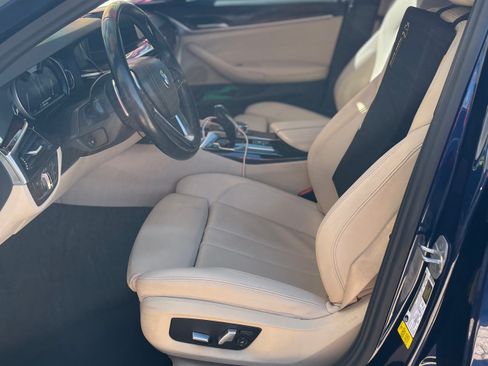Used 2017 BMW 530i image 2
