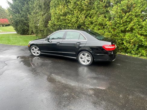 Used 2013 Mercedes-Benz E 350 4MATIC Sedan image 11