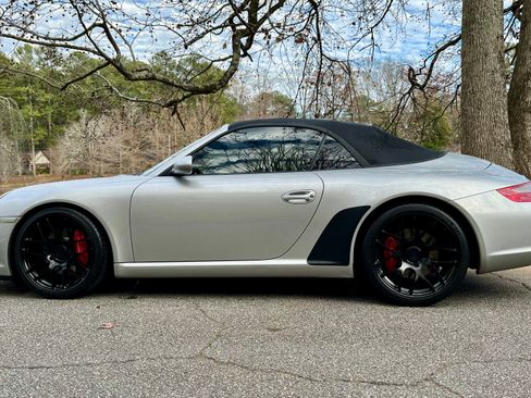Used 2006 Porsche 911 Carrera S image 2
