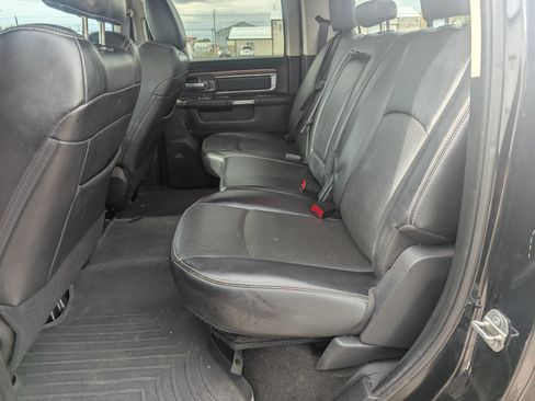 Used 2017 RAM 3500 Laramie w/ Convenience Group image 9