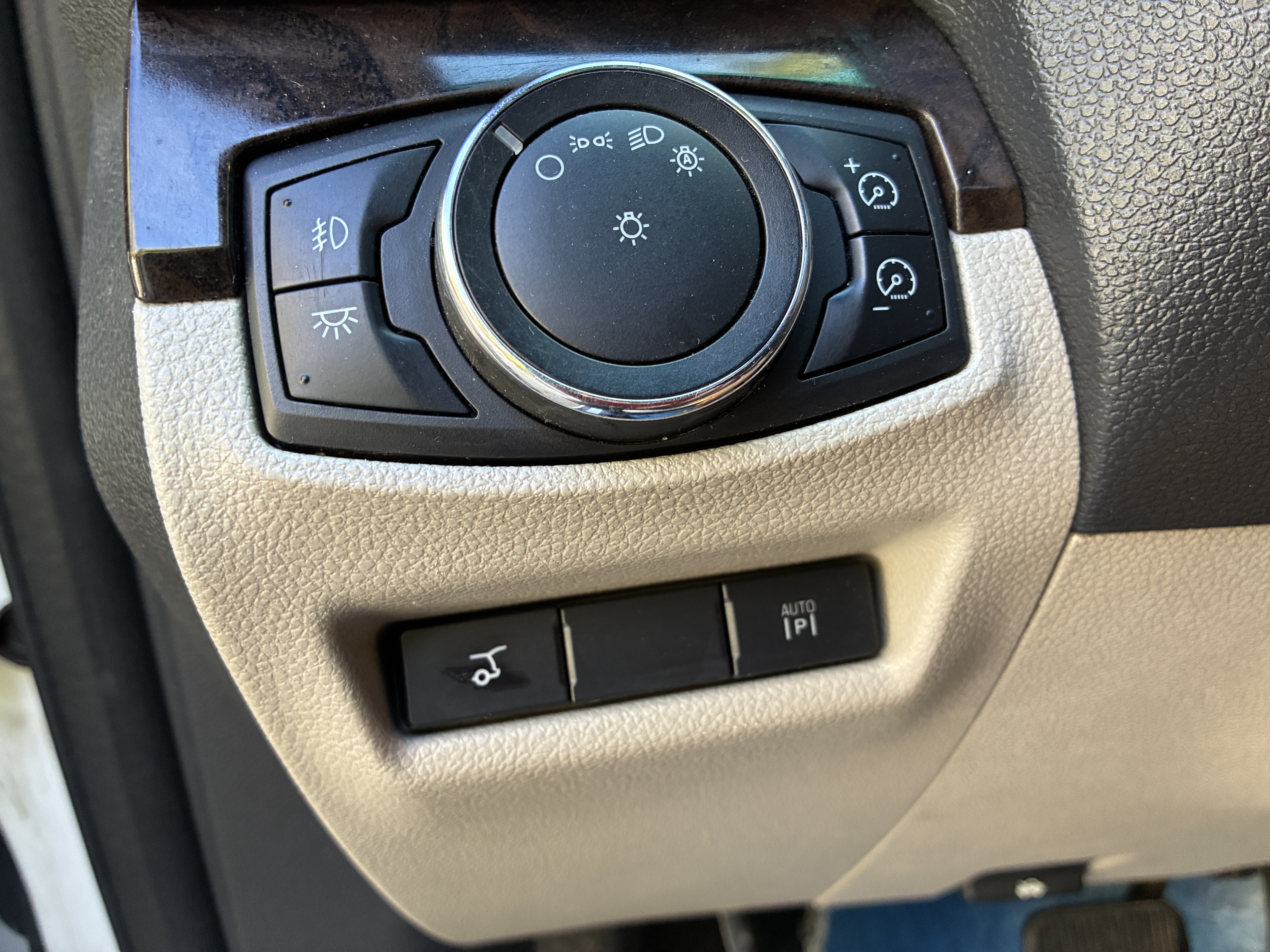 Used 2013 Ford Explorer Limited FWD image 12