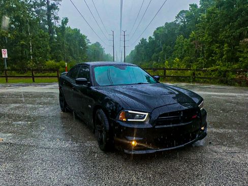 Used 2012 Dodge Charger SRT8 w/ Adaptive Cruise Control Group image 9