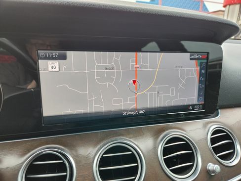 Used 2017 Mercedes-Benz E 400 4MATIC Wagon image 12