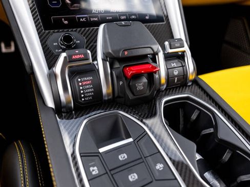 Used 2019 Lamborghini Urus image 20