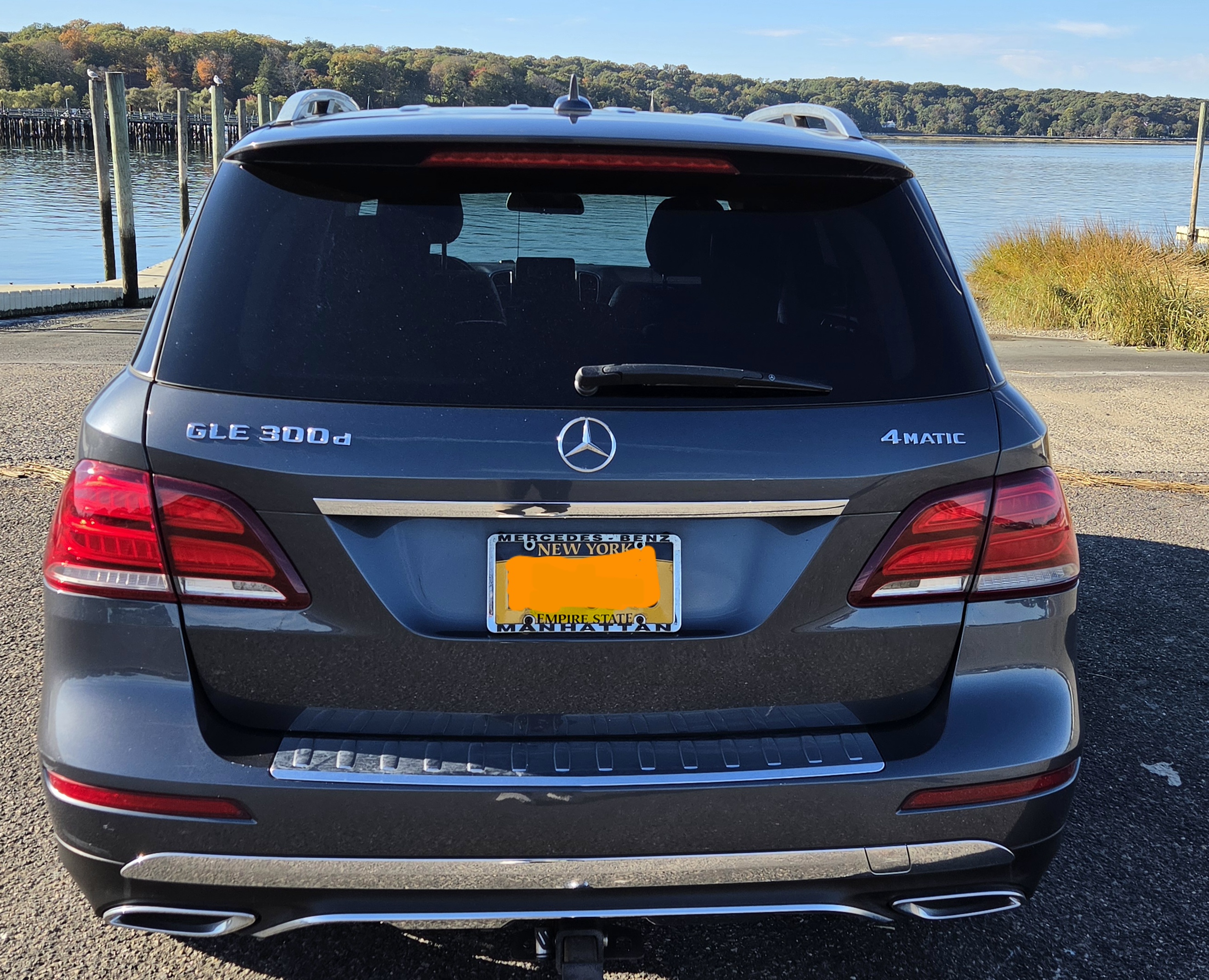 Used 2016 Mercedes-Benz GLE 300d 4MATIC image 2