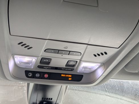 Used 2019 Chevrolet Blazer LT w/ Sun and Wheels Package image 14