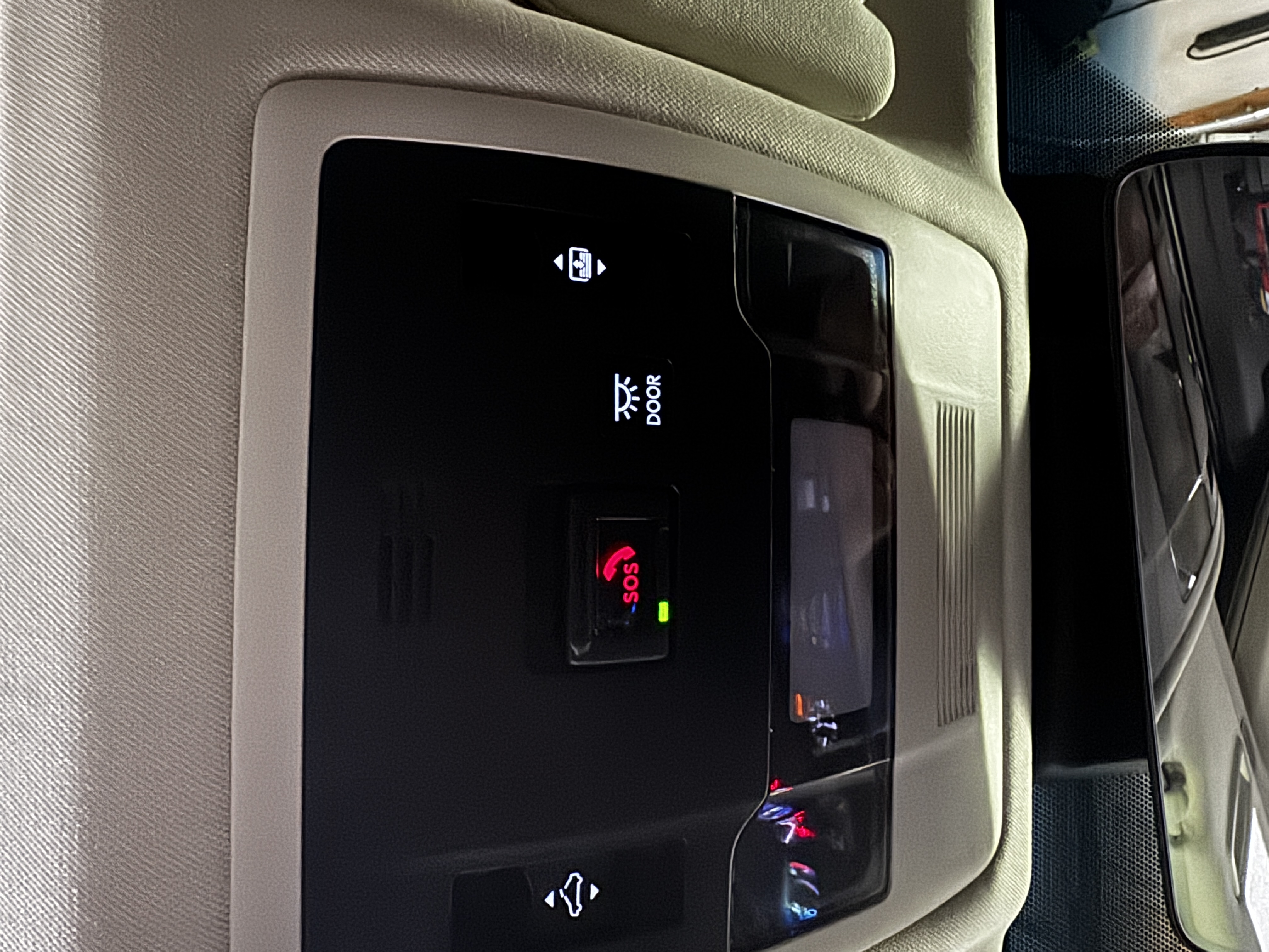 Used 2025 Lexus ES 350 w/ Luxury Package FWD image 17