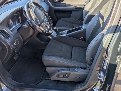 Used 2015 Volvo XC60 T5 image 8
