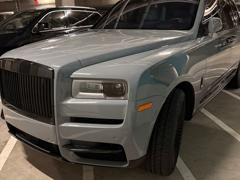 Used 2023 Rolls-Royce Cullinan AWD/4WD image 4