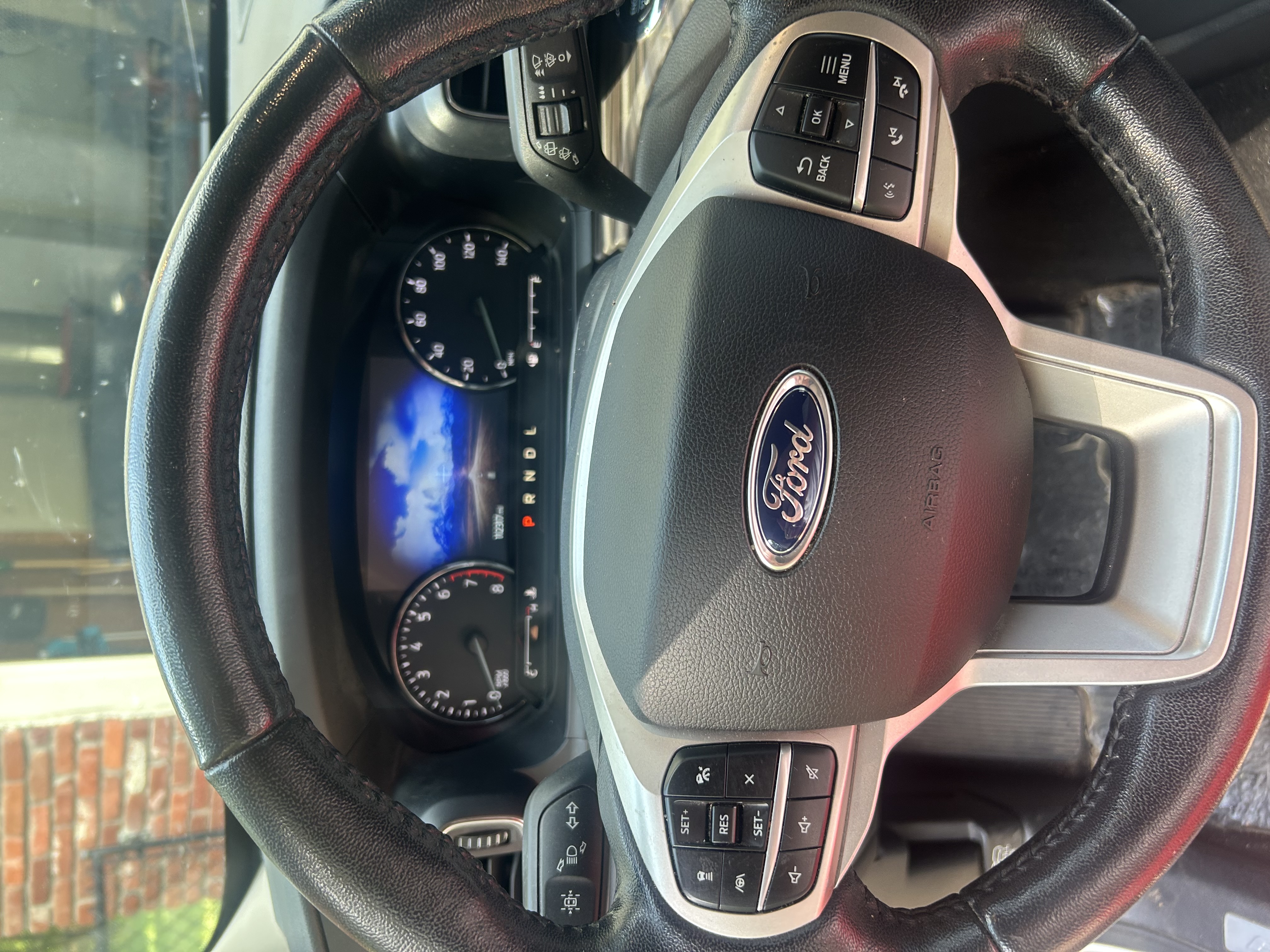 Used 2021 Ford Explorer Limited w/ Equipment Group 301A AWD/4WD image 10