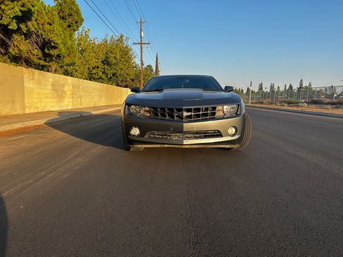 Used 2010 Chevrolet Camaro LT RWD image 11