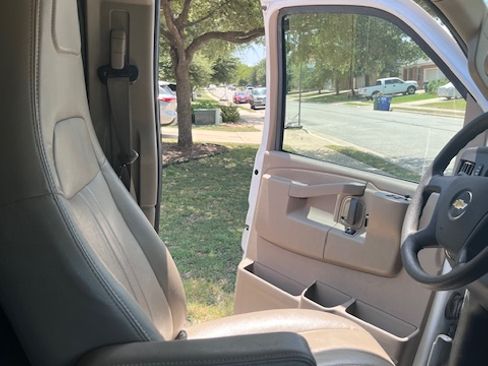 Used 2022 Chevrolet Express 2500 RWD image 11