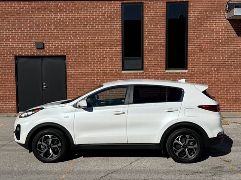 Used 2021 Kia Sportage LX image 4