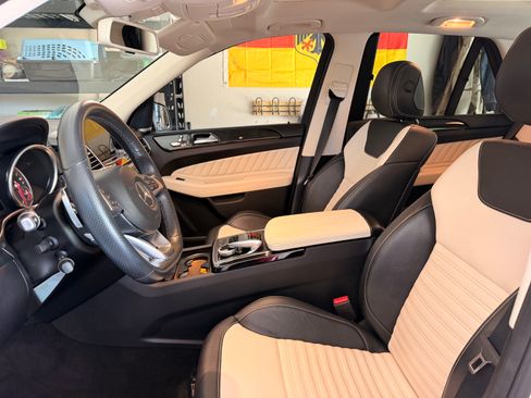 Used 2017 Mercedes-Benz GLE 43 AMG 4MATIC image 5