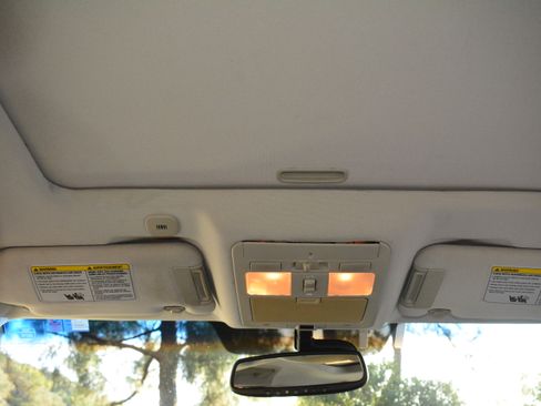 Used 2008 INFINITI M45 w/ Technology Pkg image 12