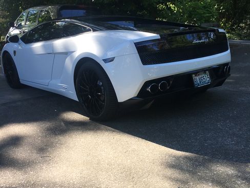 Used 2011 Lamborghini Gallardo LP 550-2 Bicolore RWD image 6
