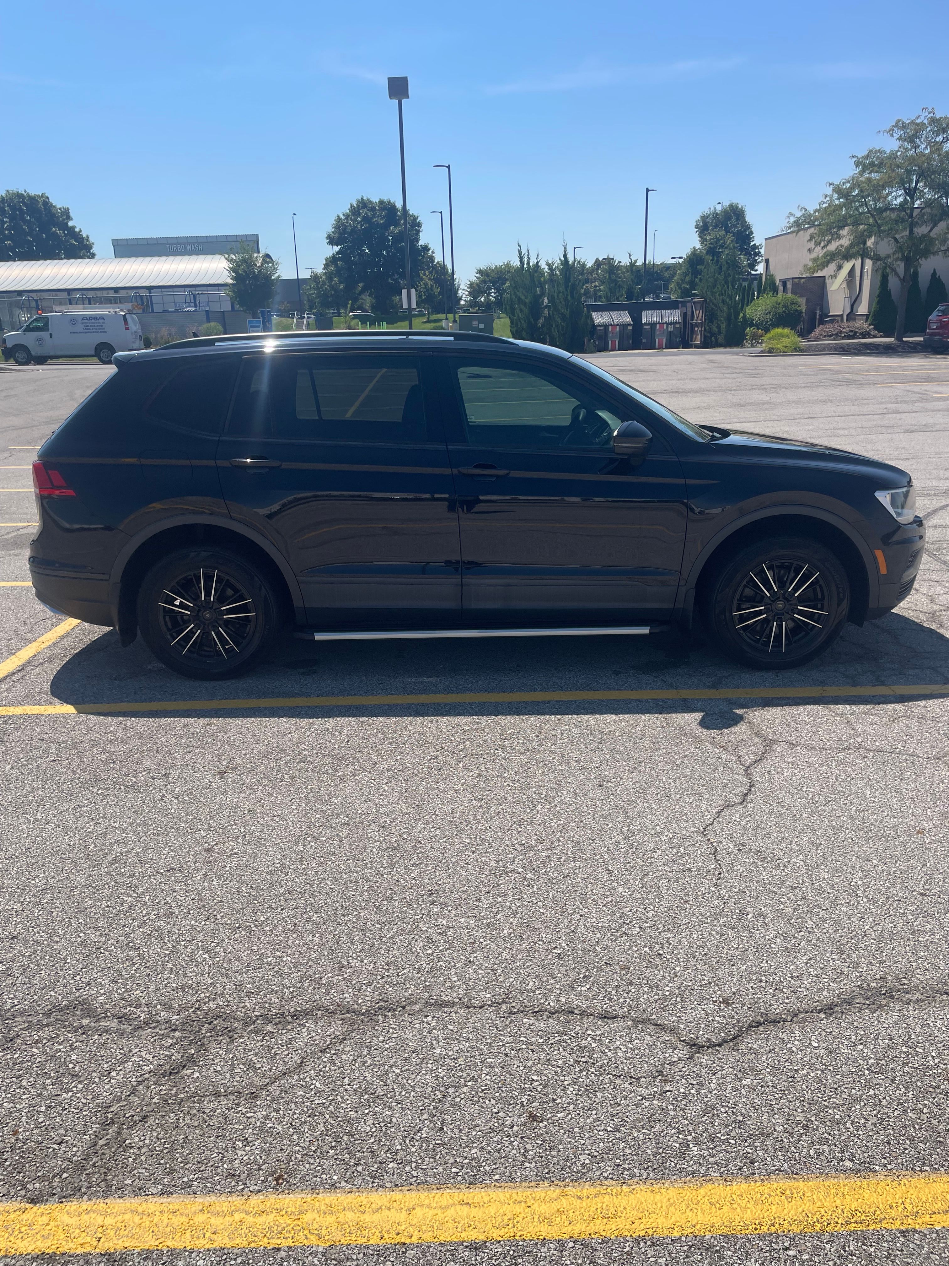 Used 2020 Volkswagen Tiguan S AWD/4WD image 9