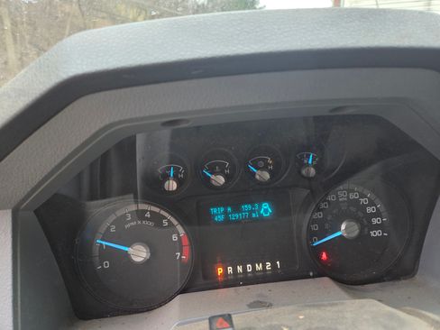 Used 2012 Ford F250 XL w/ Snow Plow Prep Pkg image 4