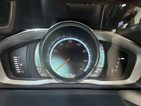 Used 2016 Volvo V60 T5 Cross Country w/ Convenience Package AWD/4WD image 11