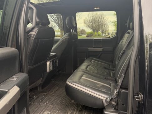 Used 2018 Ford F150 Platinum w/ Equipment Group 701A Luxury image 15