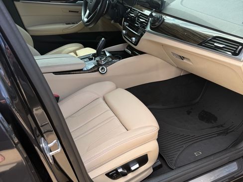 Used 2018 BMW 540i RWD image 4