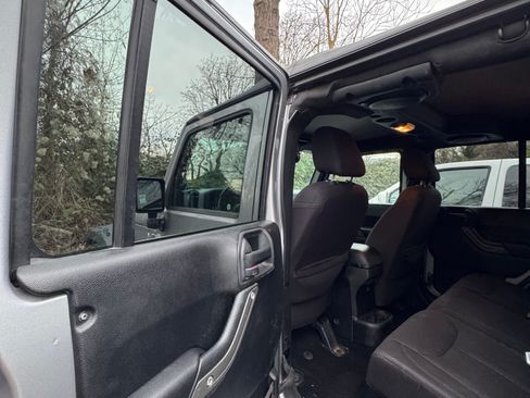 Used 2014 Jeep Wrangler Unlimited Sport w/ Quick Order Package 24S image 13