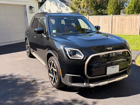Used 2025 MINI Cooper Countryman SE w/ Comfort Package Max AWD/4WD image 4