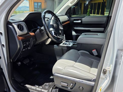 Used 2019 Toyota Tundra Limited w/ Limited Premium Package AWD/4WD image 22