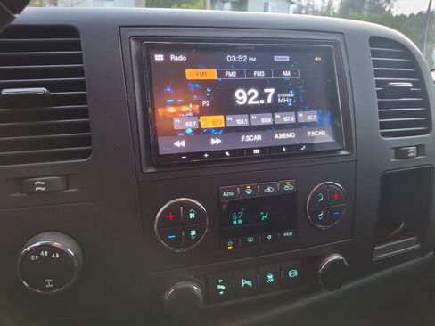 Used 2011 Chevrolet Silverado 3500 LT w/ Interior Plus Package image 27