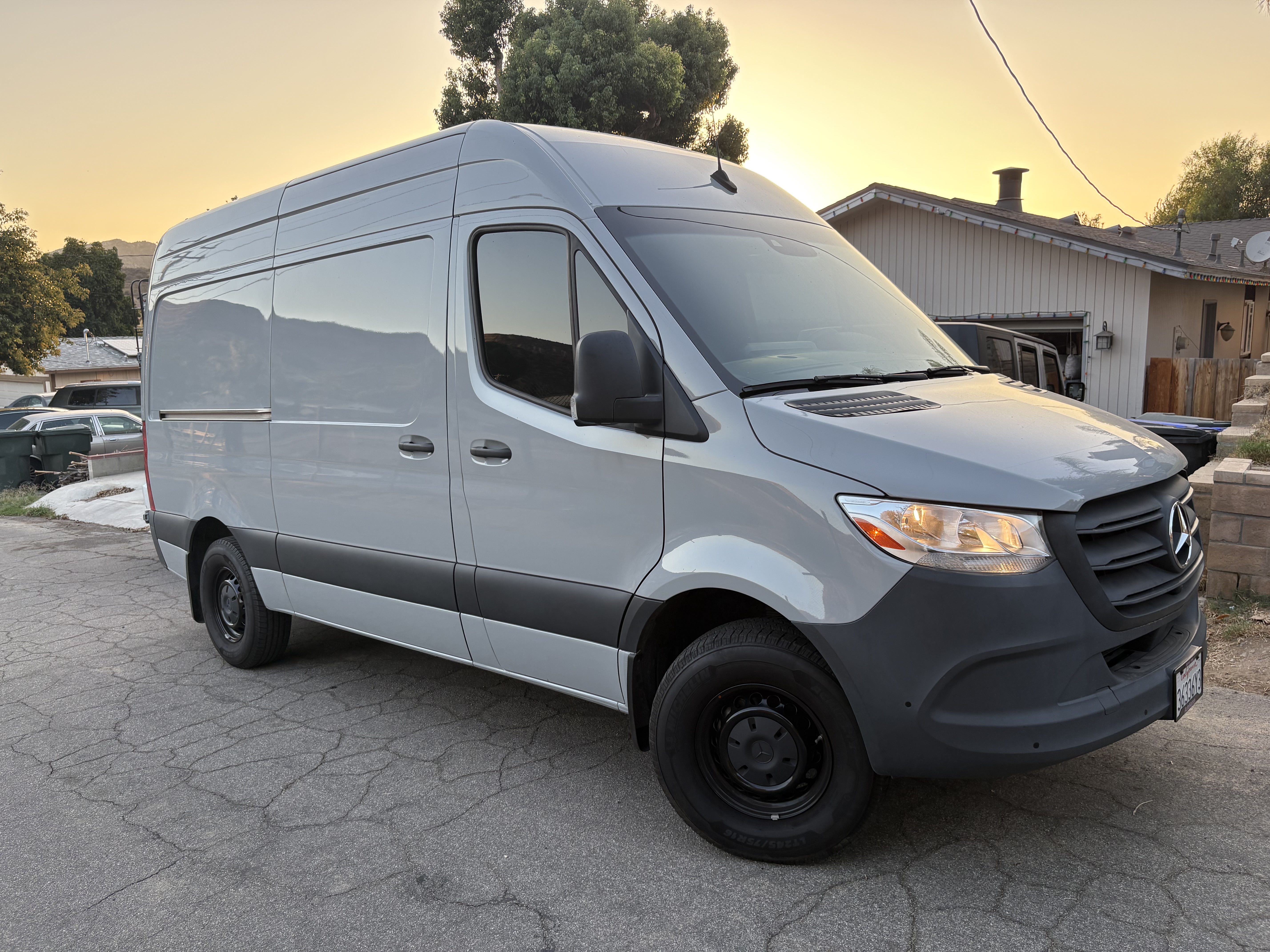 Used 2023 Mercedes-Benz Sprinter 2500 image 9