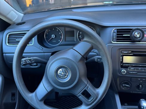 Used 2014 Volkswagen Jetta SE FWD image 5
