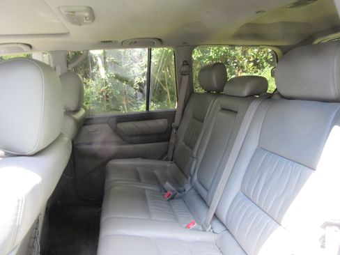 Used 2003 Toyota Land Cruiser AWD/4WD image 9