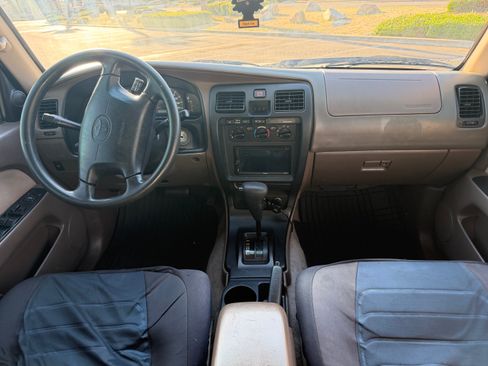 Used 2002 Toyota 4Runner SR5 RWD image 4