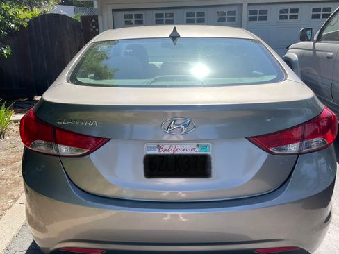 Used 2013 Hyundai Elantra GLS FWD image 5