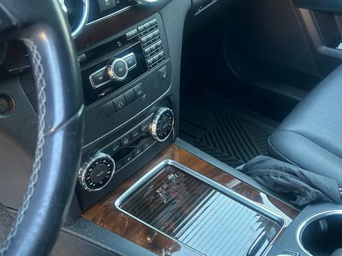 Used 2013 Mercedes-Benz GLK 350 2WD image 16