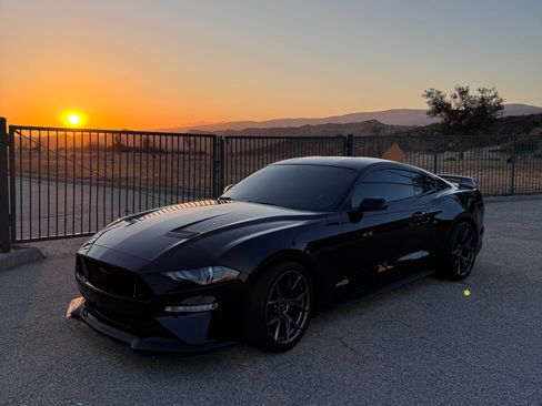 Used 2019 Ford Mustang GT Premium w/ Performance Package - Level 2 RWD image 10