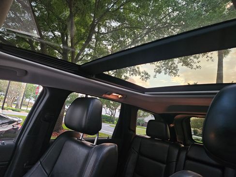 Used 2011 Jeep Grand Cherokee Limited w/ Trailer Tow Group image 8