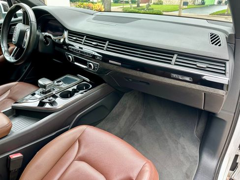 Used 2018 Audi Q7 3.0T Prestige w/ Prestige Package image 13