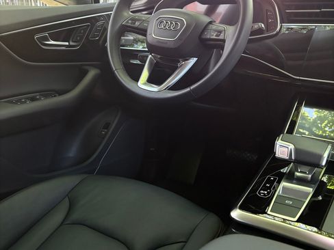 Used 2022 Audi Q7 3.0T Premium image 11